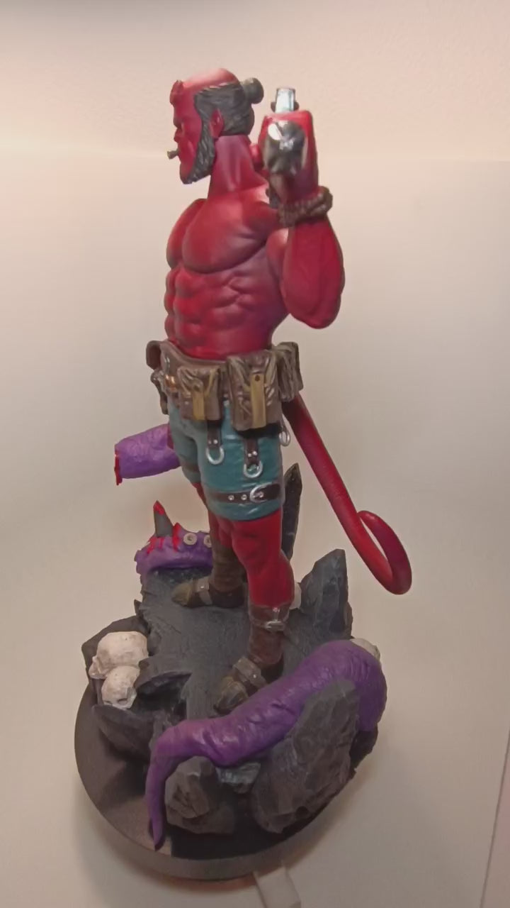 Figura Resina HellBoy pintada